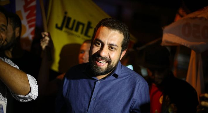 A aglomeração esperada na manifestação contraria as recomendações de médicos e especialistas para evitar a propagação do vírus