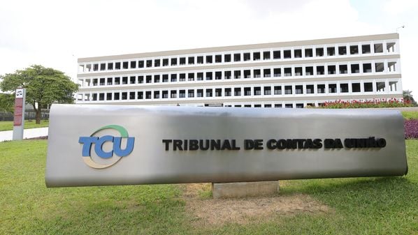 Valores chegam a R$ 23 milhões. Dois engenheiros, dois coordenadores e um membro de comissão de fiscalização foram condenados a pagar R$ 20 mil, cada um, após terem contas julgadas irregulares
