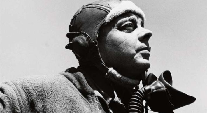 Entre as histórias da visita estão a de que Antoine de Saint-Exupéry trazia um jacaré em seu avião