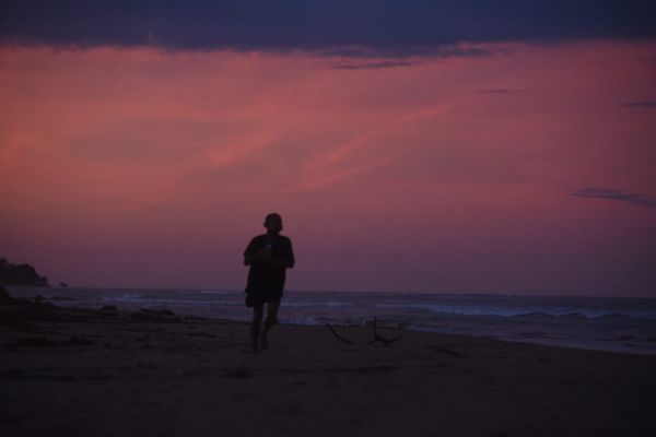 Fim de tarde com "Lua de Morango" em Manguinhos por Ricardo Medeiros
