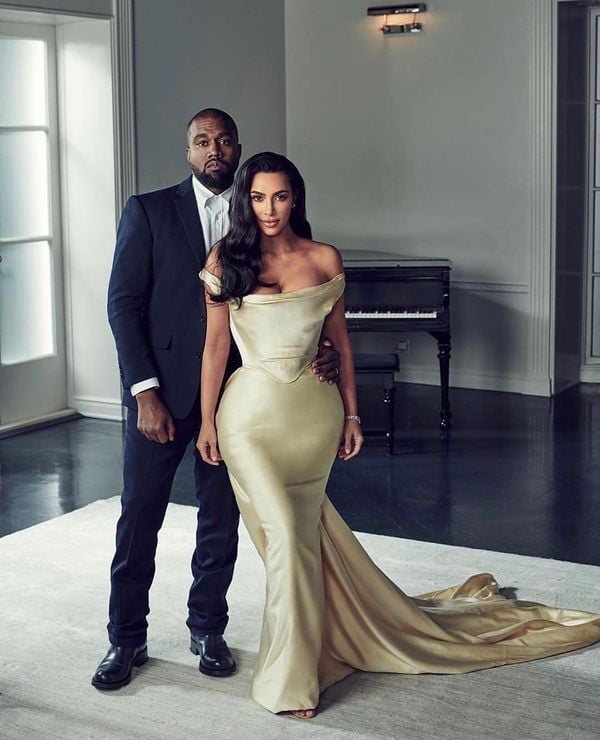 O rapper Kanye West e sua esposa, a socialite e empresária Kim Kardashian