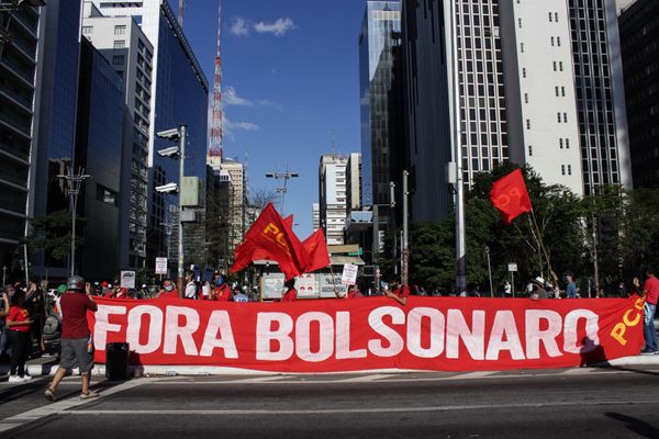 Manifestação contra o Presidente Jair Bolsonaro, na Praça do Ciclista, Região Central de São Paulo (SP), durante a manhã deste domingo (07)
