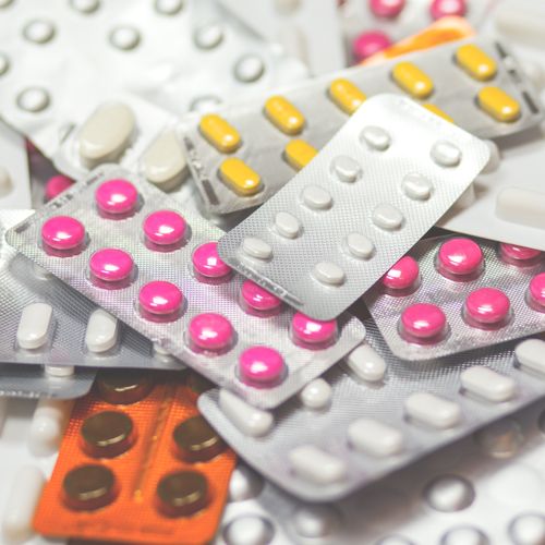 Segundo o prefeito Luciano Rezende, mesmo com controvérsias sobre o uso dos medicamentos, 'existe também a necessidade de agir rápido numa emergência sanitária'