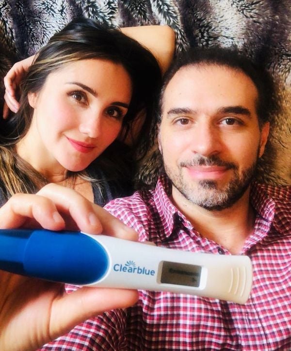 A cantora Dulce María e o marido, Paco Álvarez, anunciam gravidez pelas redes sociais
