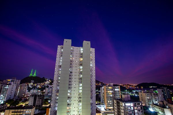 Vitória - ES - Luzes e cores. Pôr do sol visto do bairro Bento Ferreira. por Vitor Jubini
