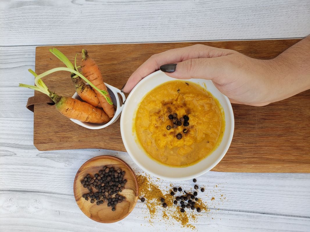 Creme de cenoura com curry do bufê Caçarola Cozinha