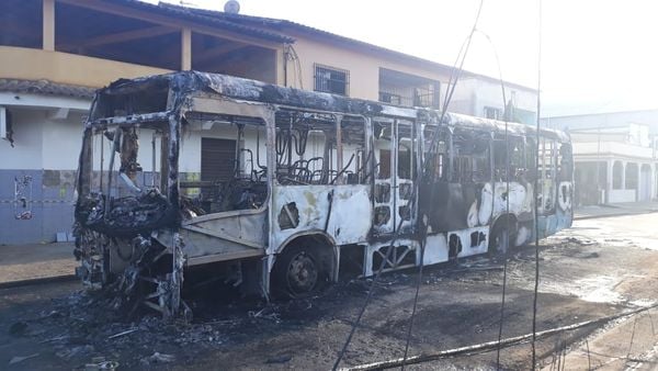 ônibus incendiado em Porto de Cariacica, Cariacica