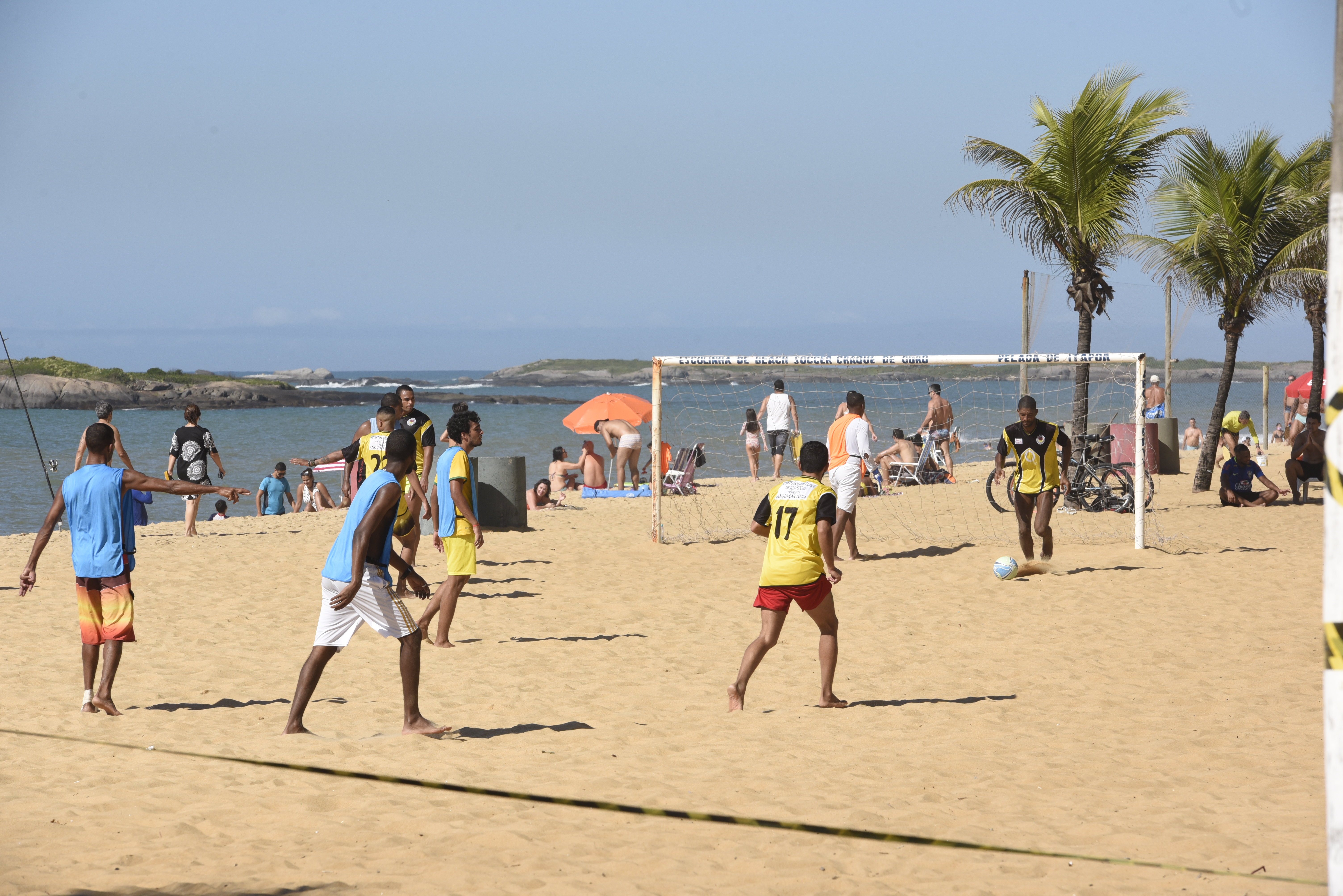 Movimento de pessoas durante a pandemia de coronavírus na Praia da Costa, Vila Velha