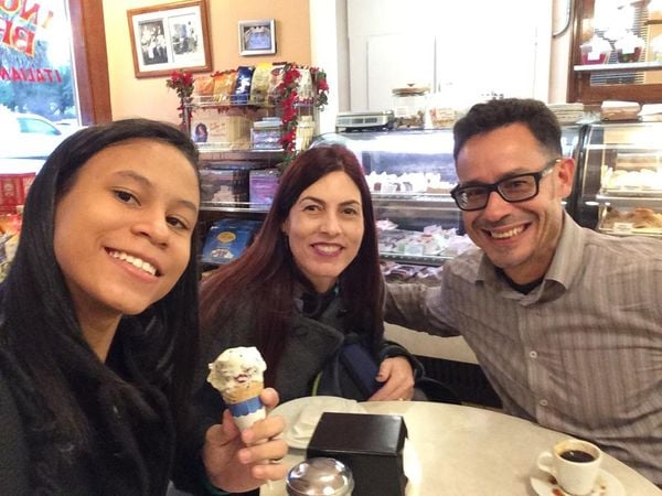 Marina Calmon SantAnna, Mônica Calmon e Vinicius Pinheiro de SantAnna. Pais e filha.