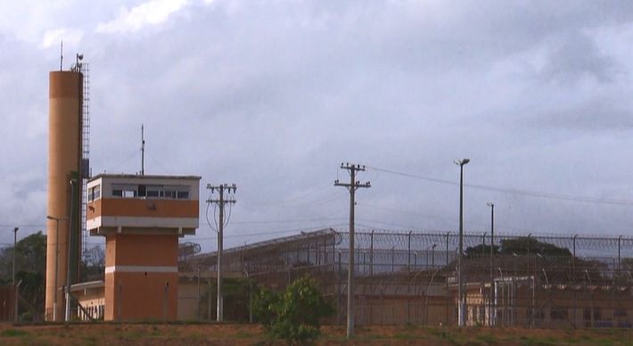 O número de detentos beneficiados foi 35% maior que no mesmo período de 2019, quando 1.561 puderam sair das unidades prisionais