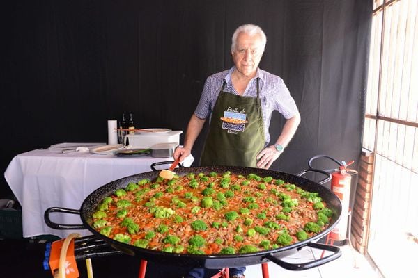 Enrique também elaborava a paella na versão vegetariana