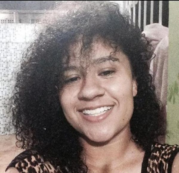 Fã de Gizelly Bicalho