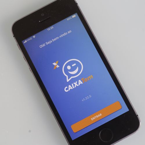 Usuários das fintechs PicPay e Nubank relataram problemas como 'sumiço' do dinheiro do auxílio emergencial. Além dos problemas do app, consumidores demonstram não saber como funcionam as transações bancárias