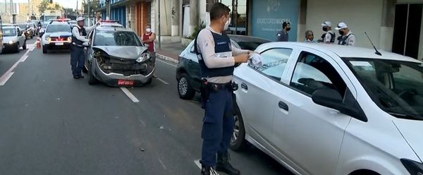 Acidente causa congestionamento no Centro de Vitória por Reprodução/TV Gazeta