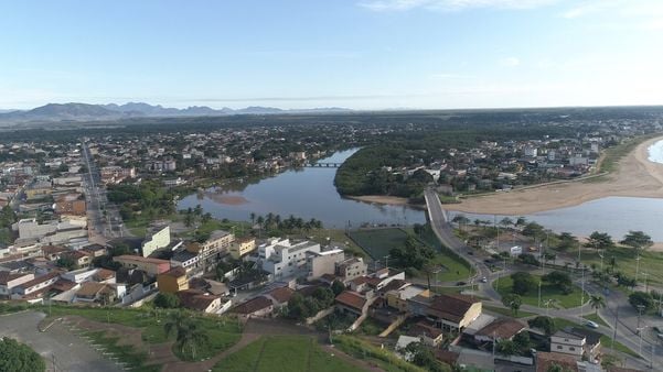 Vista aérea do bairro Nova Almeida, na Serra