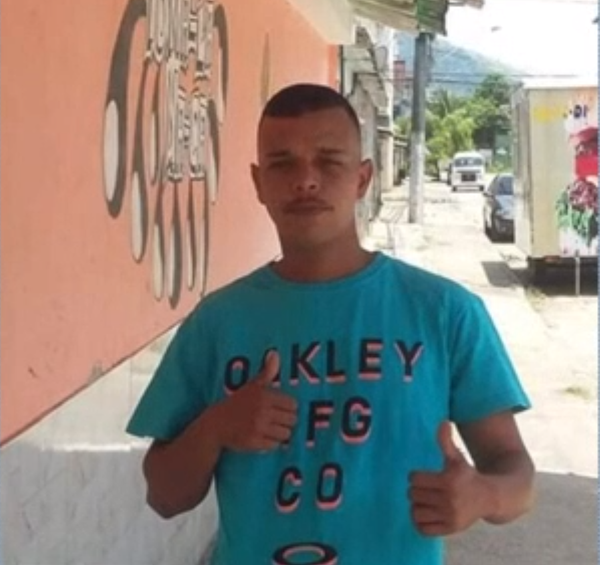 O ajudante de pedreiro Jadir da Silva Vieira Junior tem 33 anos