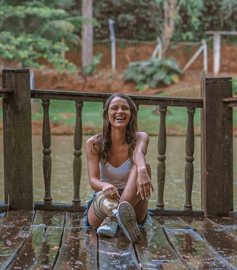 Rafaela Rocha consegue arrecadar R$ 25 mil para compra de nova prótese para a perna