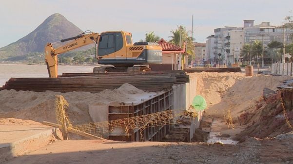 Empresa que faria a recuperação da orla abandonou obra nesta semana