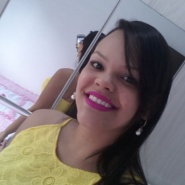 Lorrany Walder Falcão foi encontrada morta, em casa, na cidade de Marechal Floriano na tarde desta quarta-feira (24)