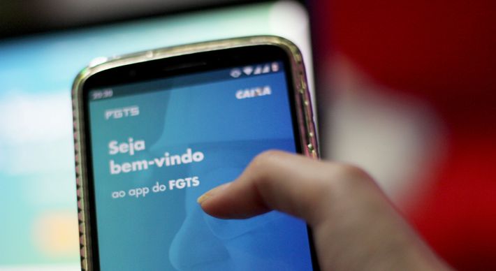 Os pagamentos serão feitos em contas digitais, mas trabalhador não poderá ainda sacar dinheiro nem transferir. Só poderá pagar contas
