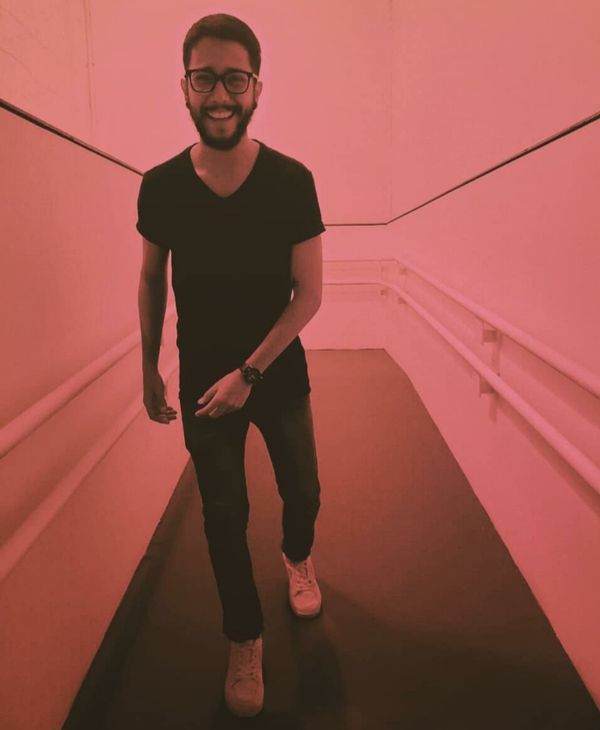 André Codecco, 25 anos, técnico em radiologia que se identifica como bissexual