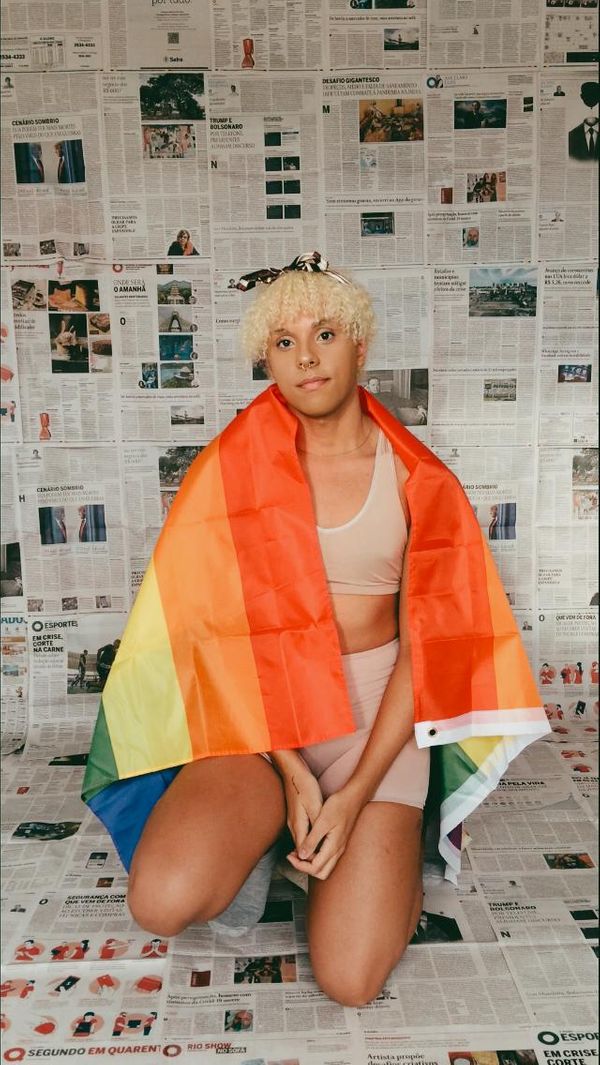 Cezar Rocksiqh, 22 anos, designer de produtos que se identifica com o “+”.