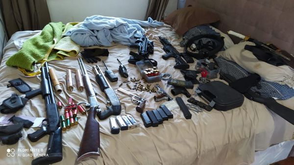 Armas apreendidas durante operação em Guarapari
