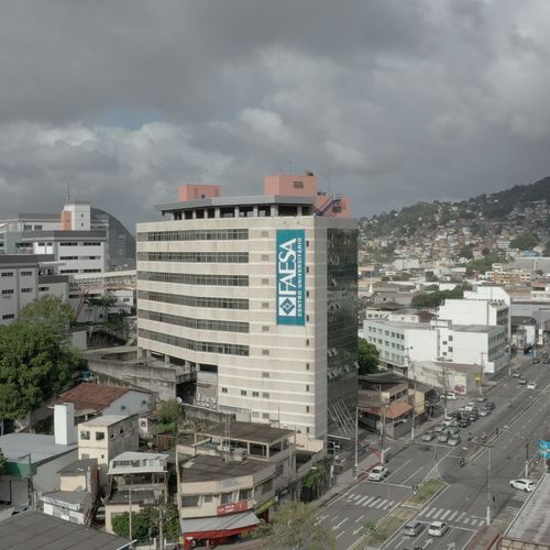 Aprendendo e empreendendo além do diploma