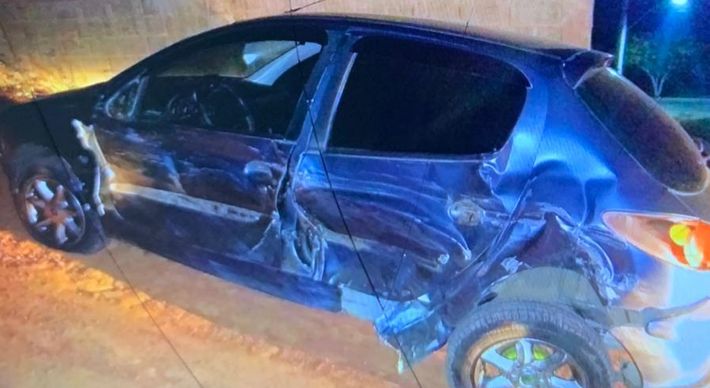 Colisão aconteceu na rodovia ES 060 em Fundão, na noite deste domingo (28)