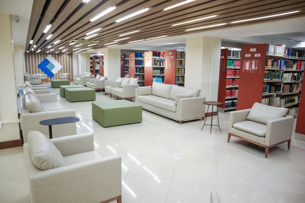 Biblioteca da Faesa - Instituição  busca a preparação de profissionais altamente capacitados tecnicamente