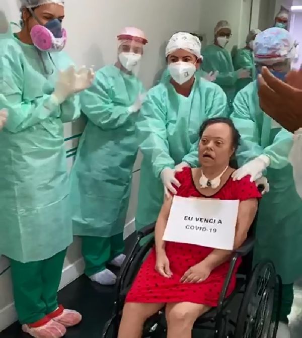 Giovana Gomes de Oliveira, de 45 anos, deixou hospital nesta segunda