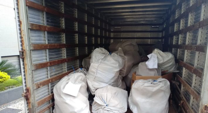 Foram destruídos 149 kg de cocaína, 1700 kg de maconha, 1555 frascos de medicamentos, 3186 comprimidos de ecstasy, 48 kg de Haxixe e 2752 maços de cigarro. A ação é realizada anualmente em alusão a Semana Nacional de Políticas Sobre Drogas