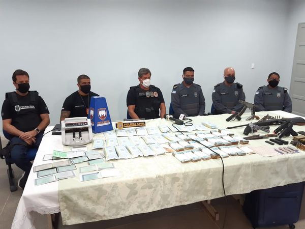 Empresário é preso com armas e R$ 350 mil em dinheiro durante operação em São Mateus