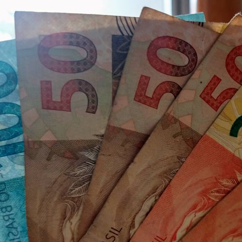 Benefício será creditado para informais nascidos em novembro e dezembro. Veja calendário com as datas de saque em dinheiro para cada um dos grupos