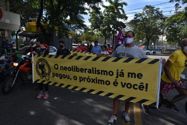 Entregadores de aplicativo fazem manifestação pedindo melhores condições de trabalho e remuneração, em Vitória, nesta quarta-feira (1) por Fernando Madeira
