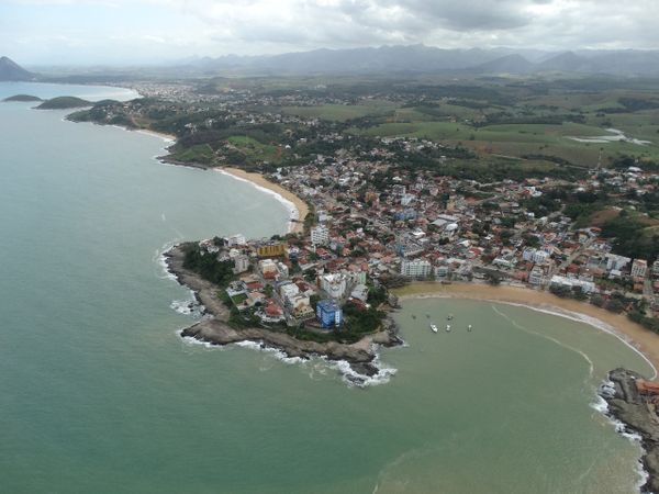 Vista panorâmica do balneário de Iriri e praia da Costa Azul, ao sul