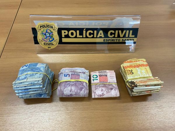 Cerca de R$ 3 mil dos R$ 5 mil levados foram recuperados pela ação policial