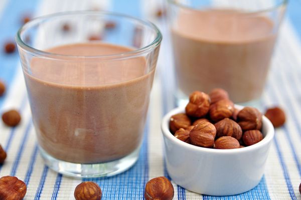 Drinque de creme de avelã com cacau