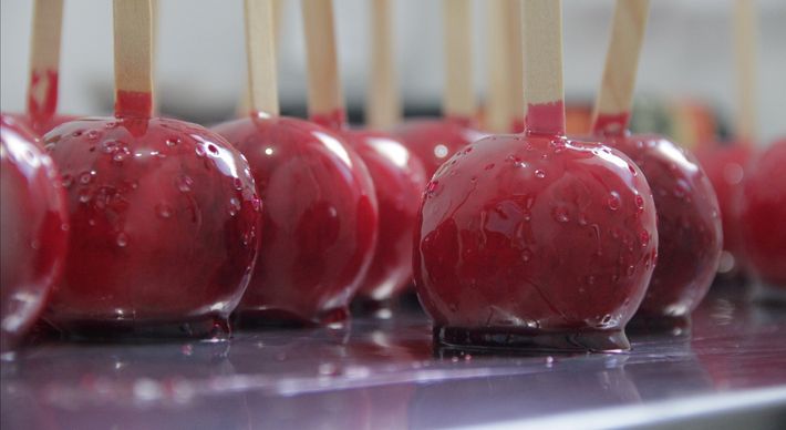 Assista ao passo a passo da receita sugerida pela chef patissier e professora de confeitaria Andrea Souto para as festas julinas em casa