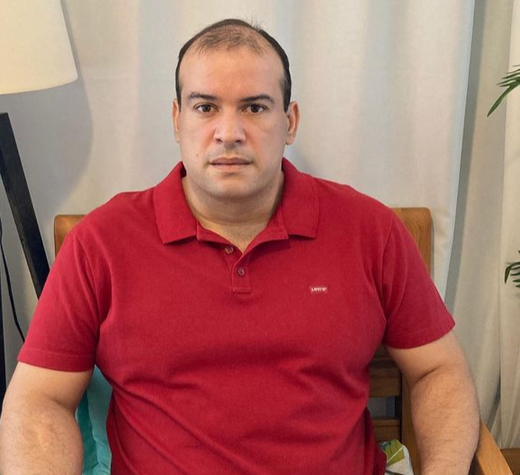 Gustavo Alves Tononi, morador de Jardim Camburi, já diagnosticado com a Covid-19. Crédito: Acervo pessoal
