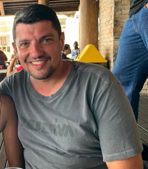 Rafael acima do peso antes da mudança na alimentação e da dedicação aos exercícios físicos. Crédito: Arquivo pessoal