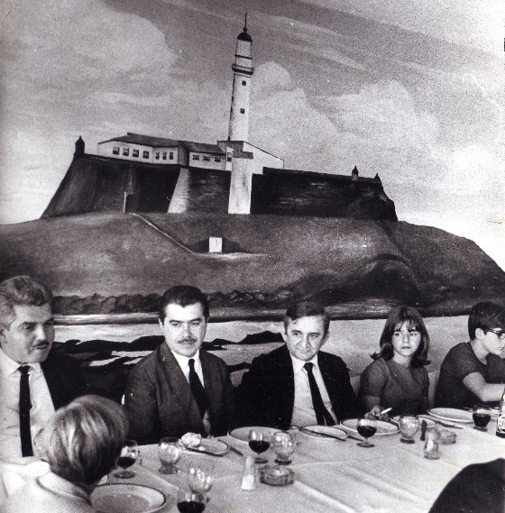 Castelinho em almoço com José Sarney e familiares em 1965 por Arquivo pessoal