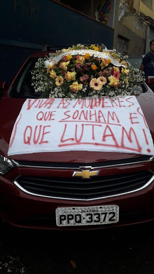 Enterro de dona Leninha foi, vítima do coronavírus
