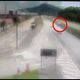 Imagem - Vídeo mostra carro perdendo o controle e capotando na Darly Santos