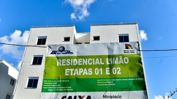 Empreendimento do Minha Casa, Minha Vida, em Cariacica, estava com obras paralisadas quando foi ocupado, em 2022, por famílias afetadas por chuvas