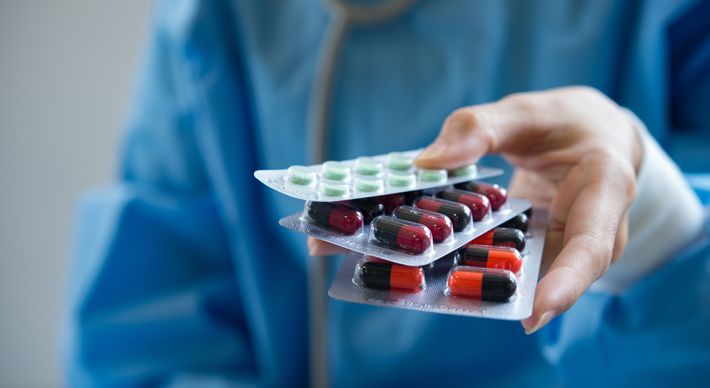 Nós, médicos, devemos lutar pela saúde de nossos pacientes de forma vigorosa e isso significa senso rigoroso da avaliação do risco-benefício e responsabilidade sobre nossos atos que podem gerar benefícios, mas também eventuais malefícios