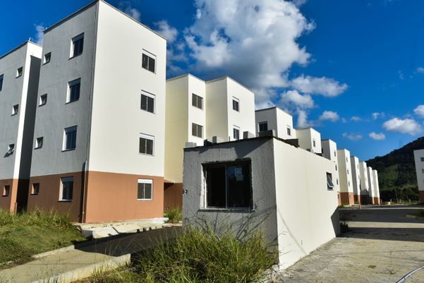 Residencial Limão, no bairro Antônio Ferreira Borges, em Cariacica, do Programa MInha Casa Minha Vida. por Fernando Madeira
