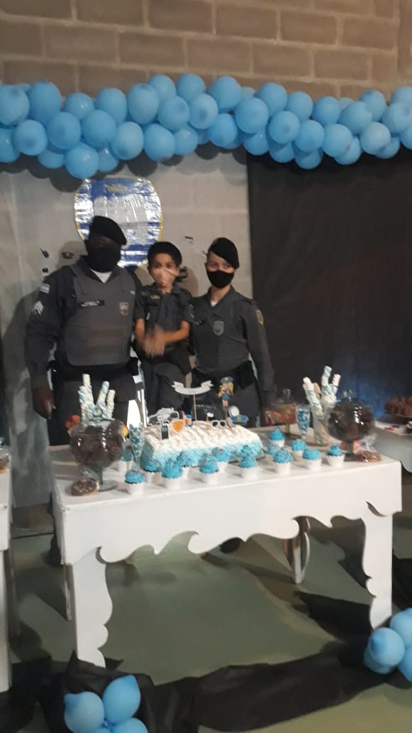 Talita ganhou festa de 8 anos com presença da Polícia Militar