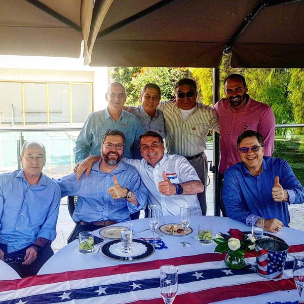Bolsonaro se reuniu para comemorar independência dos EUA
