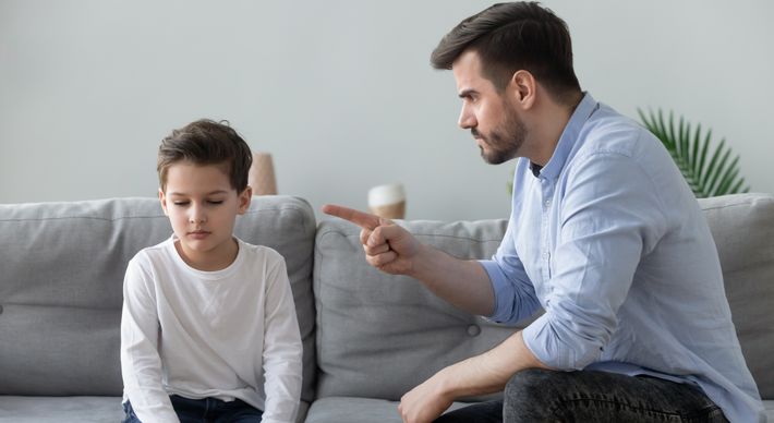Para a criança, o tempo é o tempo do seu desejo e não o do nosso. Daí surgem os conflitos, principalmente no momento em que estamos vivendo, cumprindo a vida e não usufruindo dela